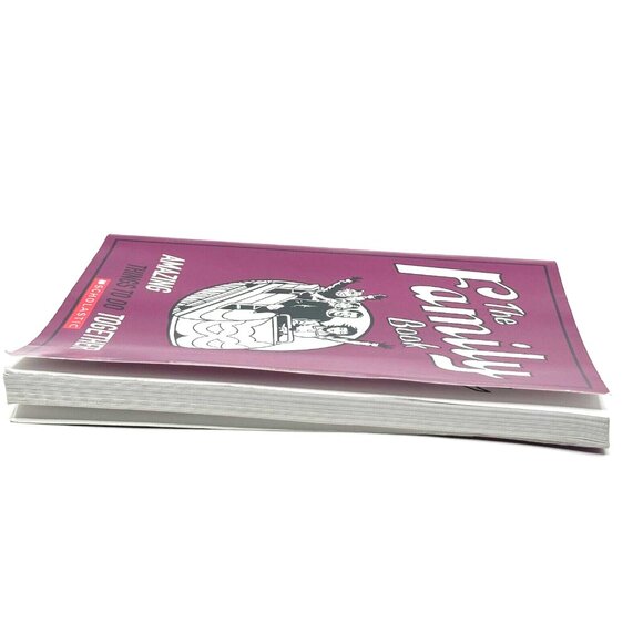 The Family Book - Amazing Things to Do Together, Paperback / ISBN 0545119073 - Picture 4 of 9